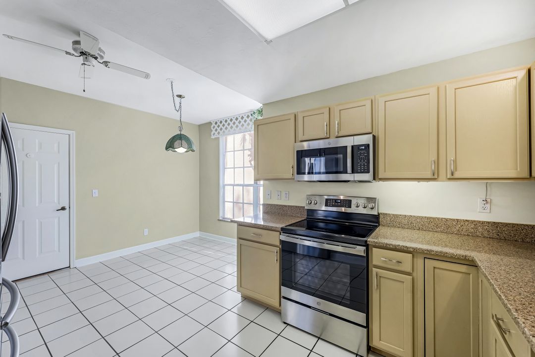 675 Wiggins Lake Dr #101, Naples, FL 34110