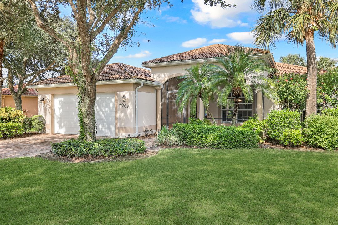 3968 Ruxton Rd, Naples, FL 34116