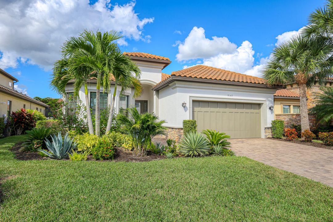 9147 Trivoli Ter, Naples, FL 34119