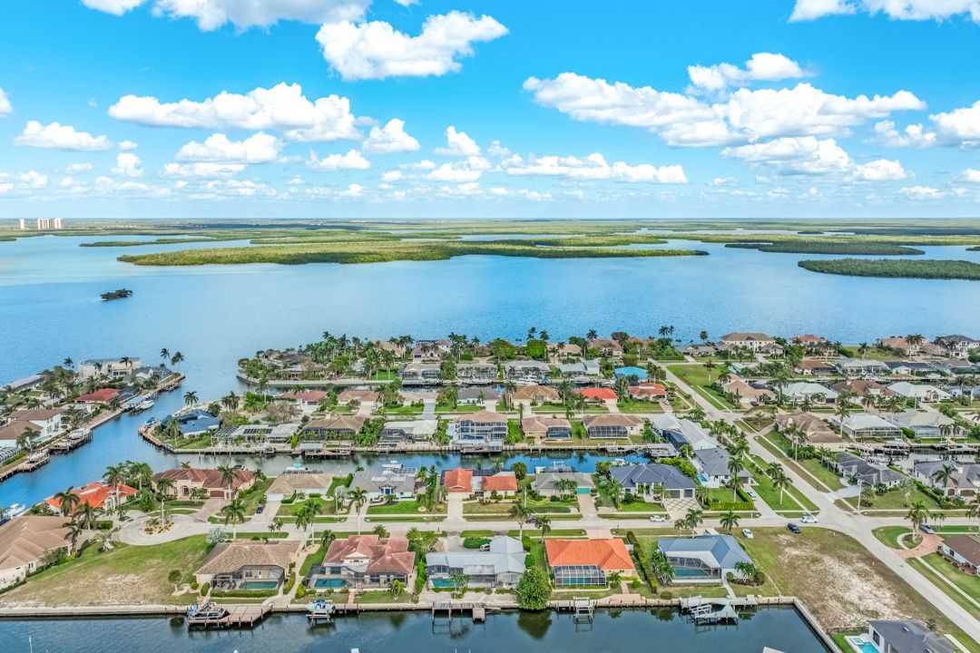 326 Rockhill Ct, Marco Island, FL 34145