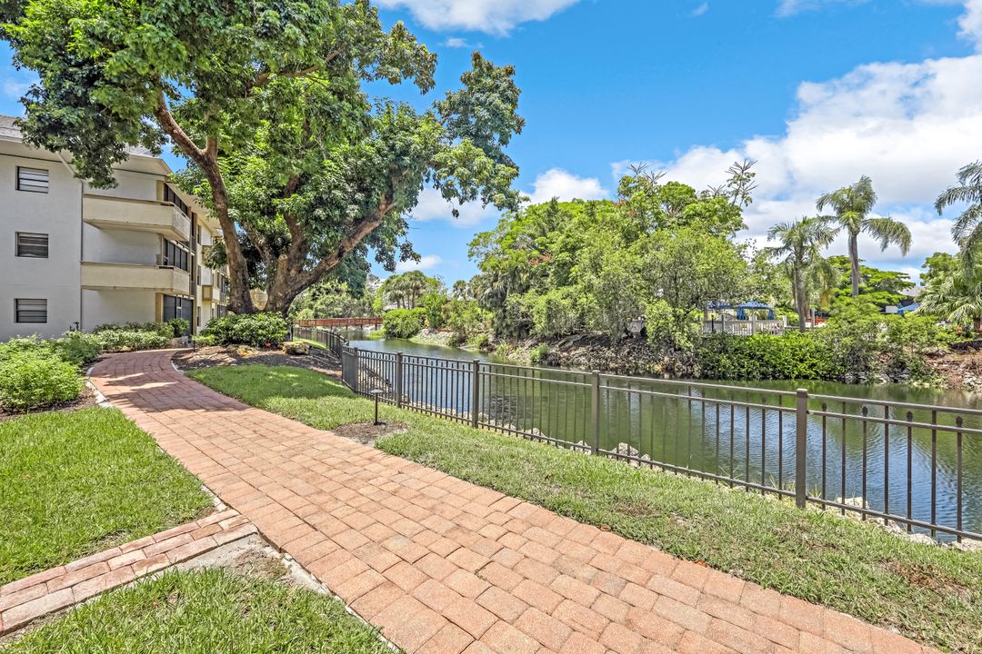 600 Neapolitan Way #142, Naples, FL 34103