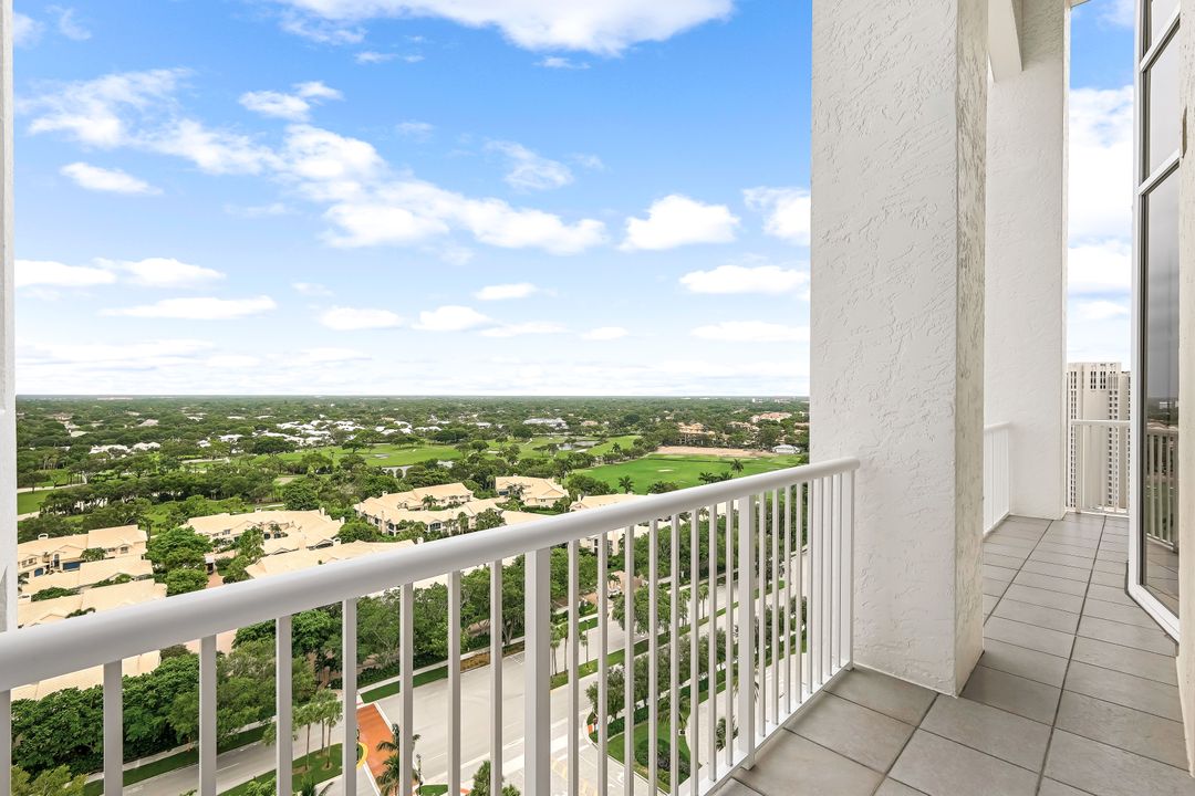 7117 Pelican Bay Blvd #1801, Naples, FL 34108