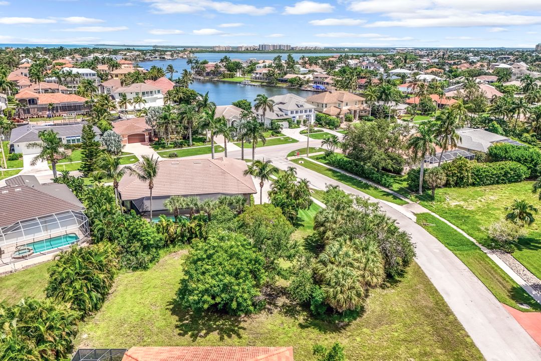 650 Lewis Ct, Marco Island, FL 34145