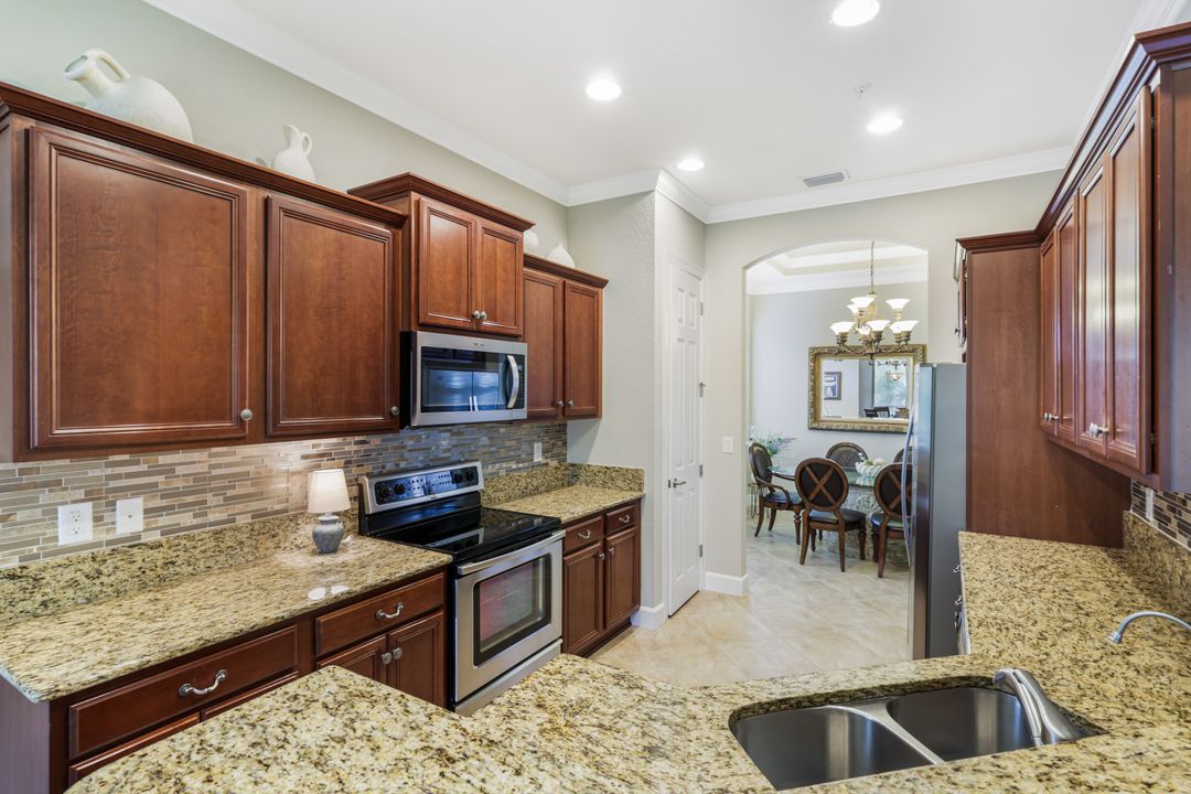 9520 Ironstone Terrace #202, Naples, FL 34120