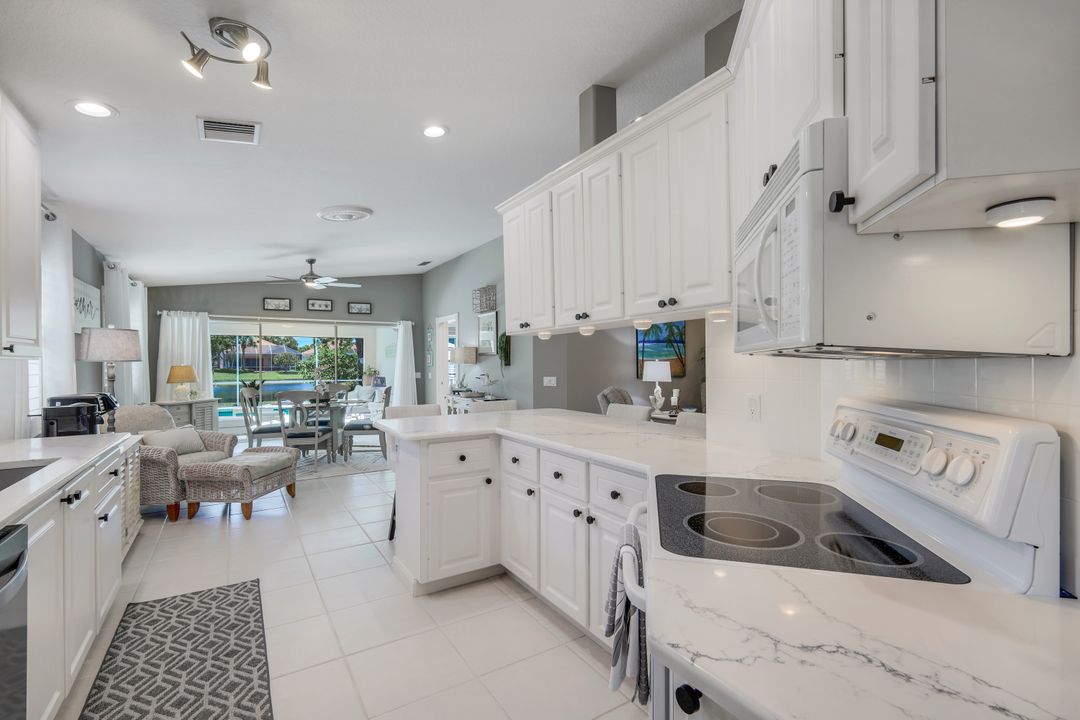 4607 Ossabaw Way, Naples, FL 34119