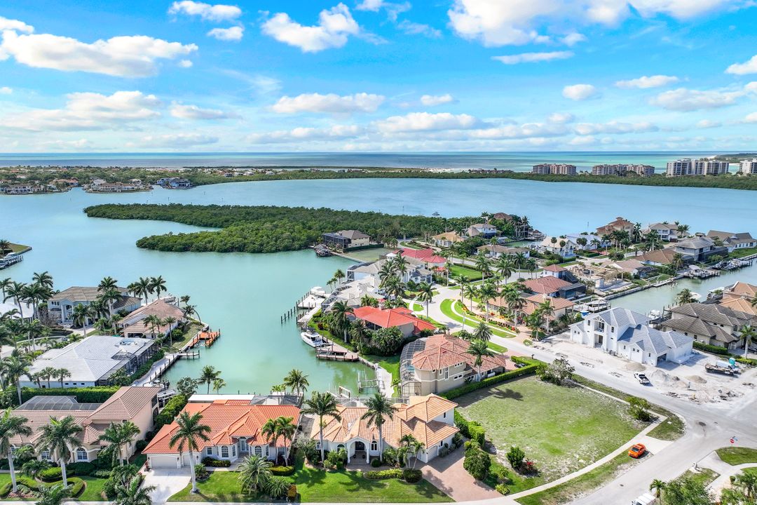 875 Hyacinth Ct, Marco Island, FL 34145