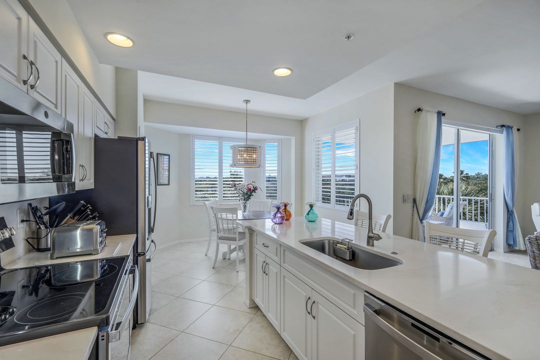 7505 Stoneybrook Dr #746, Naples, FL 34112