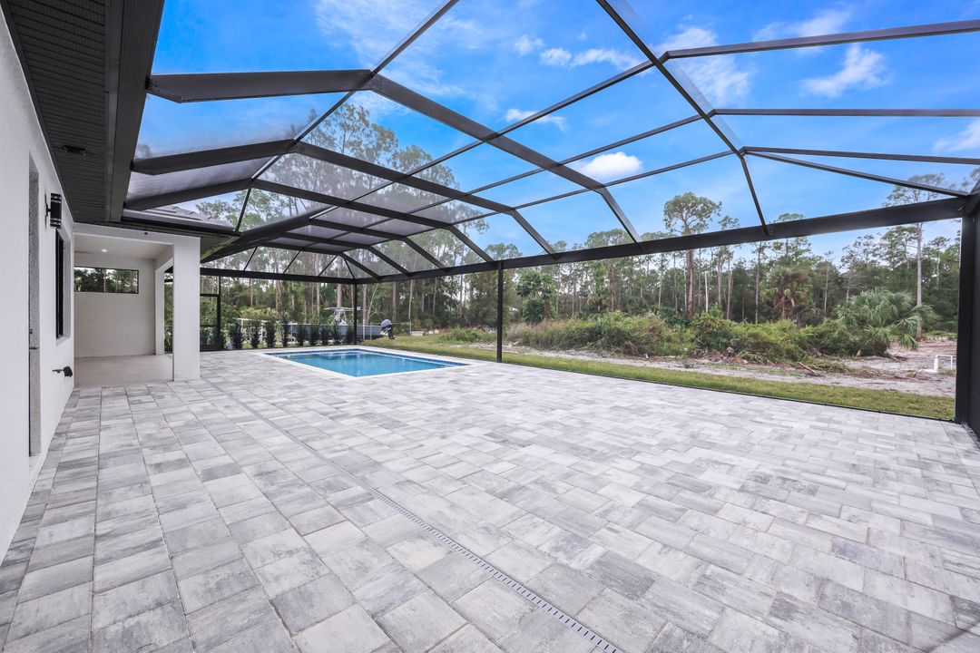 2806 Golden Gate Blvd W, Naples, FL 34120