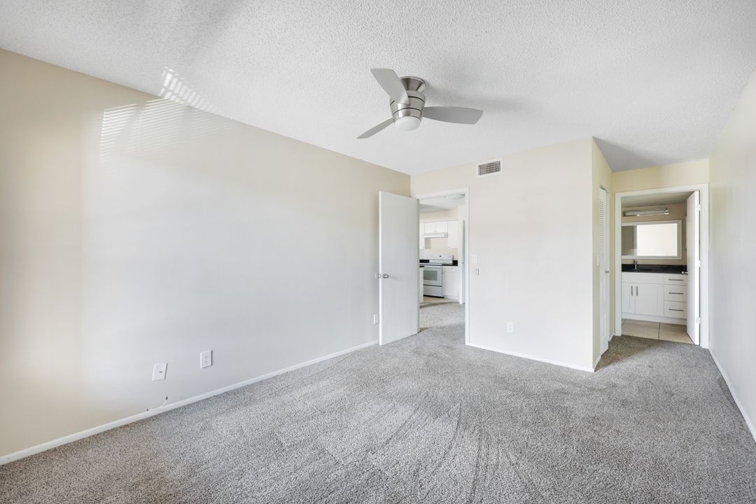 5321 Summerlin Rd #21-10, Fort Myers, FL 33919