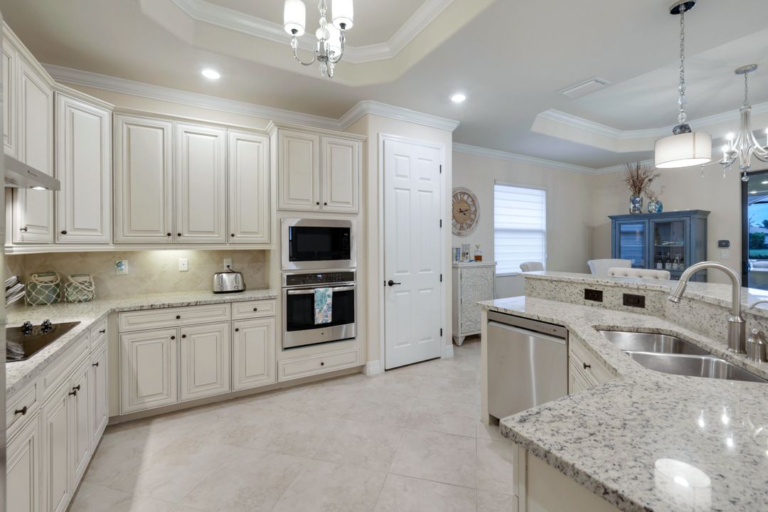 28062 Edenderry Ct, Bonita Springs, FL 34135