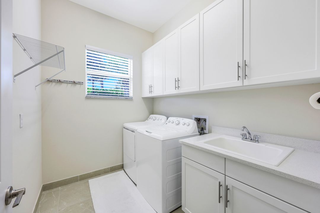 28397 Turin Ct, Bonita Springs, FL 34135