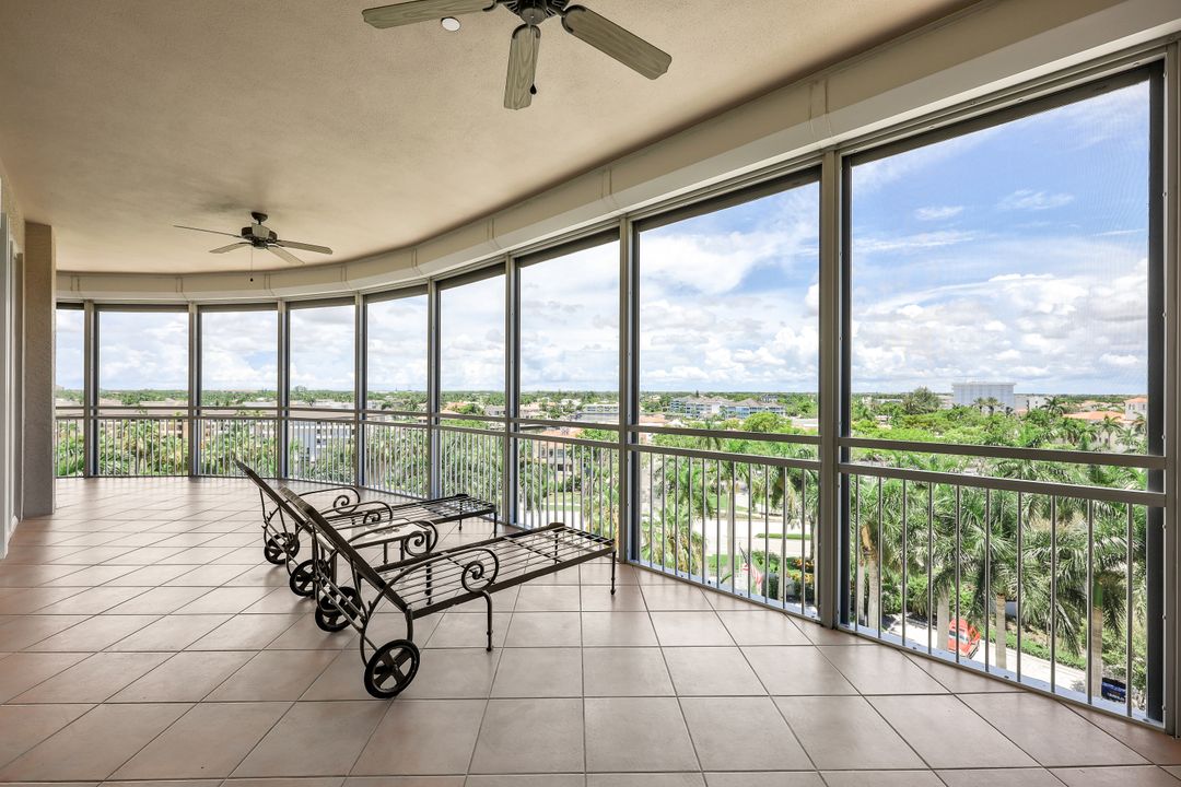 4151 Gulf Shore Blvd N #705, Naples, FL 34103