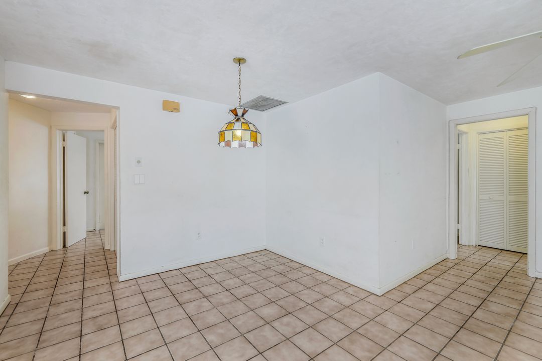 13881 Pine Villa Ln, Fort Myers, FL 33912