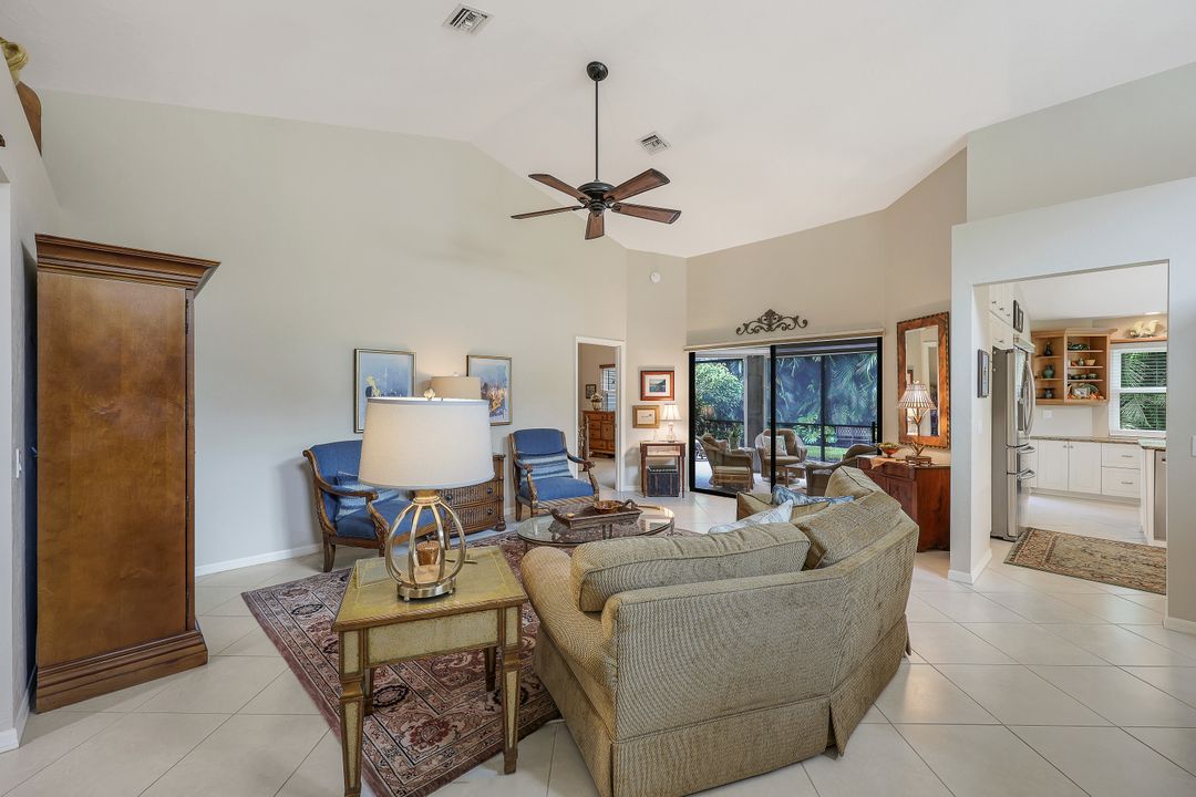 27136 Kindlewood Ln, Bonita Springs, FL 34134