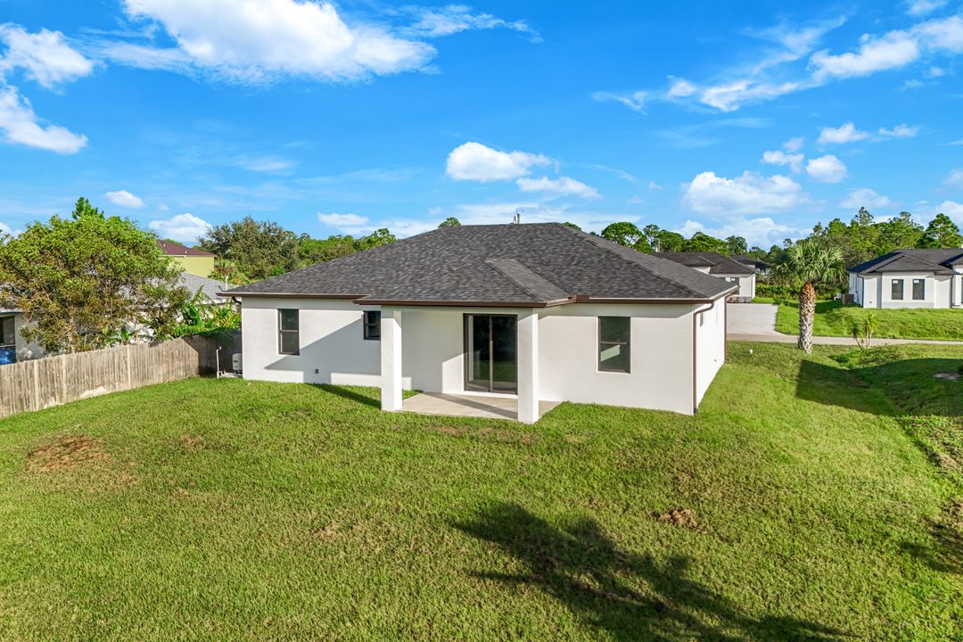 3011 37th St W, Lehigh Acres, FL 33971