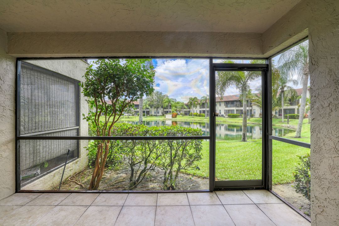 5287 Treetops Dr #105, Naples, FL 34113