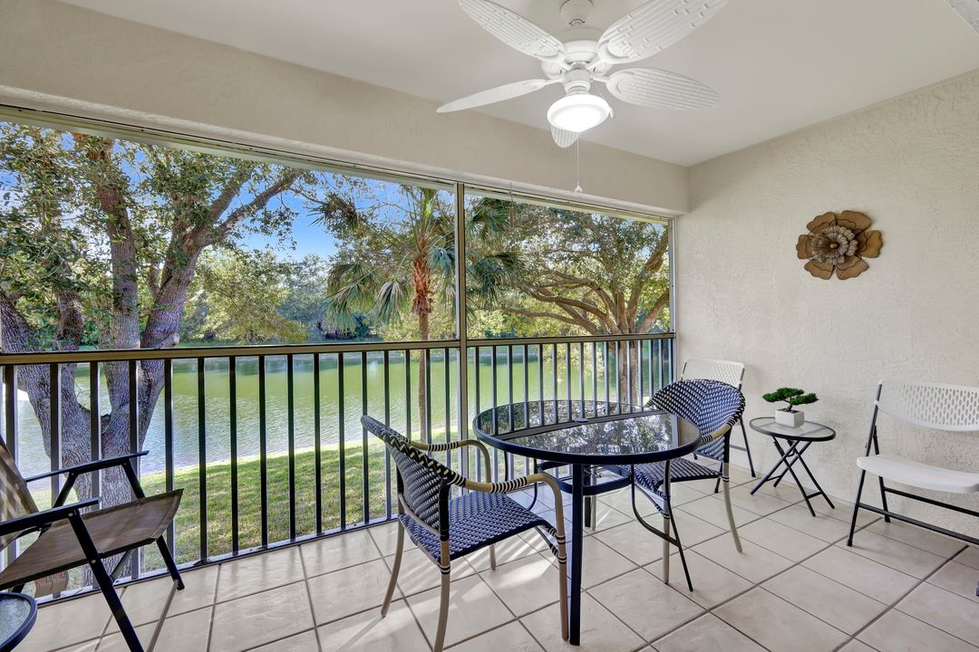 289 Robin Hood Cir #201, Naples, FL 34104