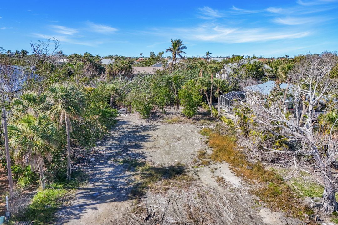 651 Donax St, Sanibel, FL 33957