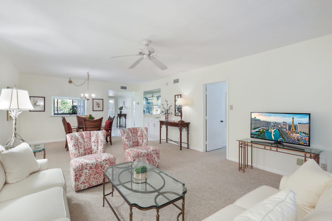 1814 Kings Lake Blvd #102, Naples, FL 34112