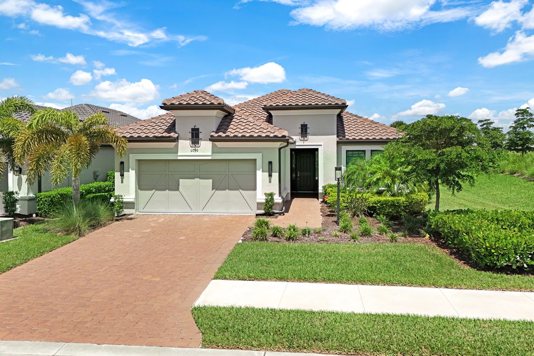 11790 Canal Grande Dr, Fort Myers, FL 33913