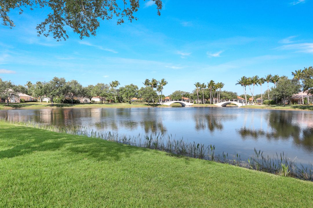 4721 Navassa Ln, Naples, FL 34119