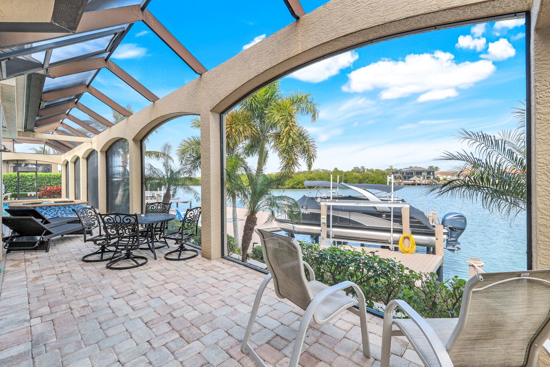 650 Rockport Ct, Marco Island, FL 34145