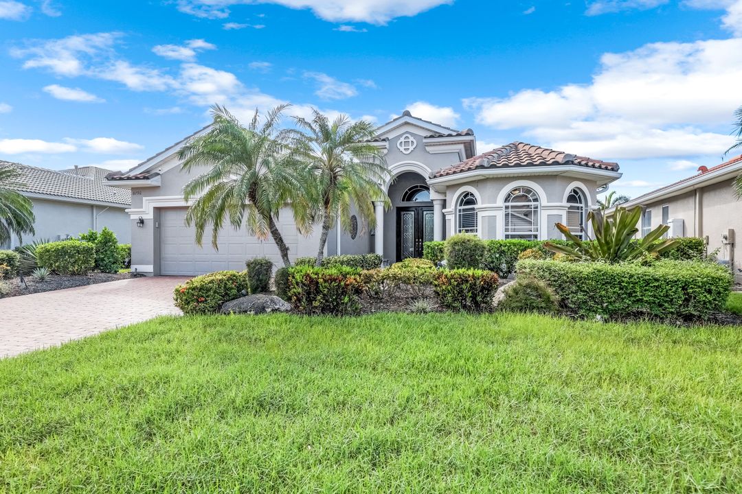 8792 Largo Mar Dr, Fort Myers, FL 33967