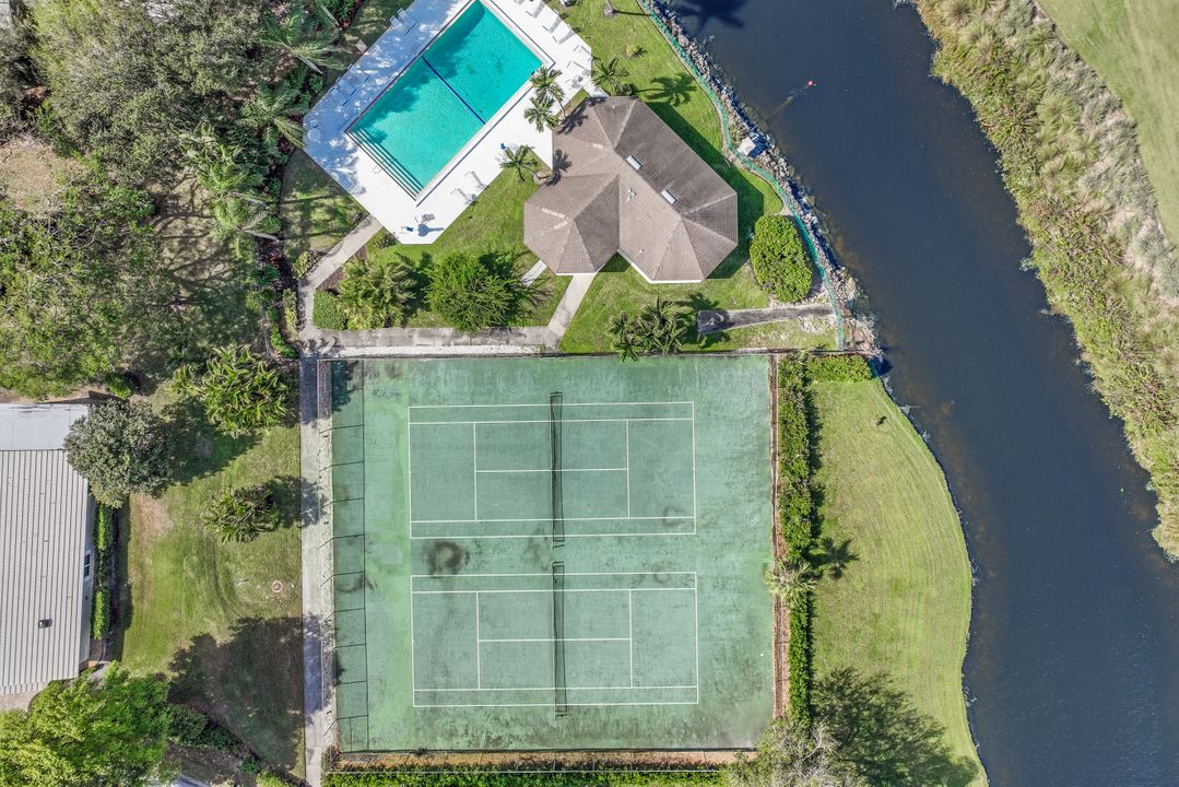 1520 Imperial Golf Course Blvd #224, Naples, FL 34110