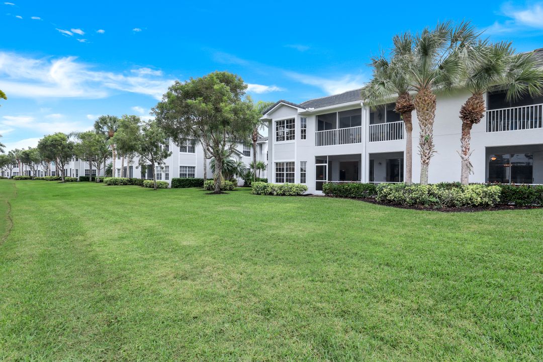 6025 Pinnacle Ln #6-602, Naples, FL 34110