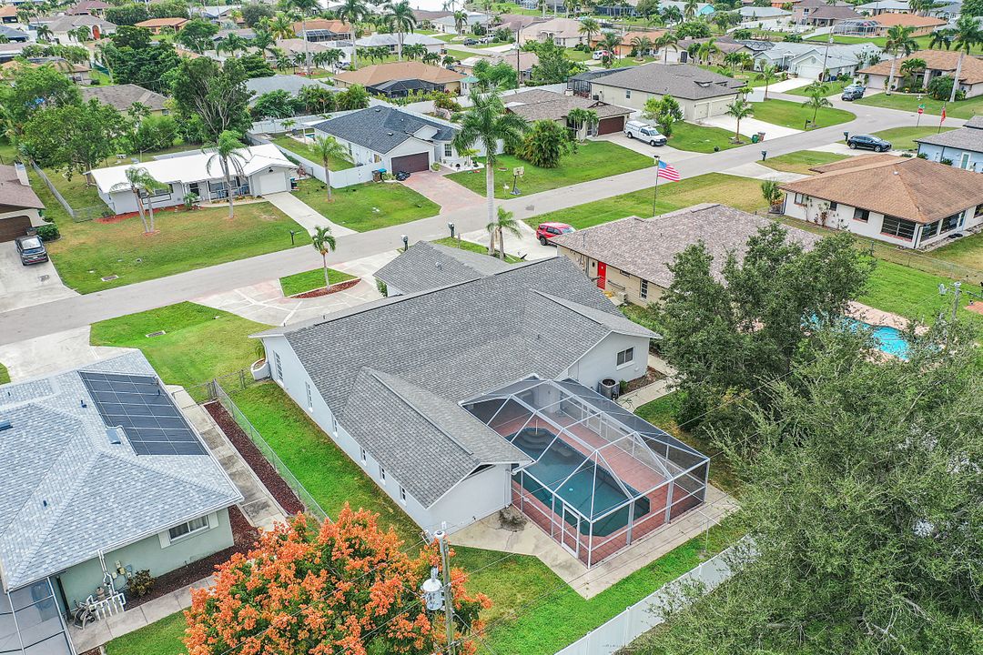 613 SE 22nd Terrace, Cape Coral, FL 33990