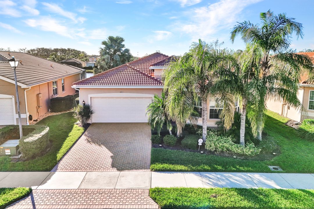 10107 Mimosa Silk Dr, Fort Myers, FL 33913