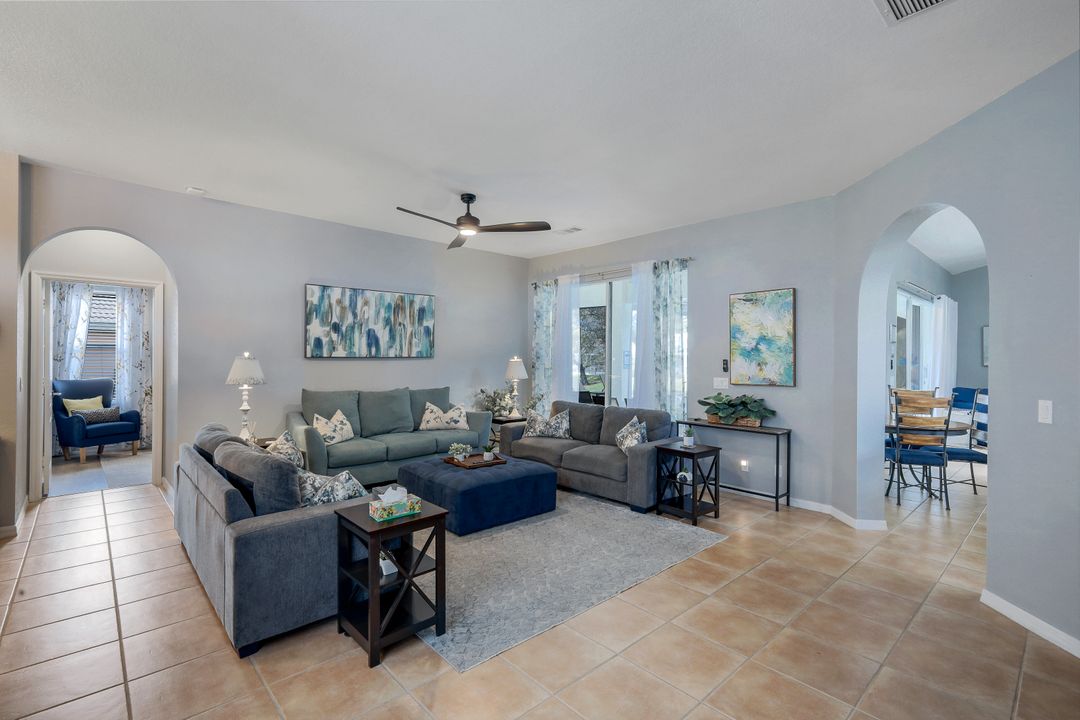 1955 Terrazzo Ln, Naples, FL 34104