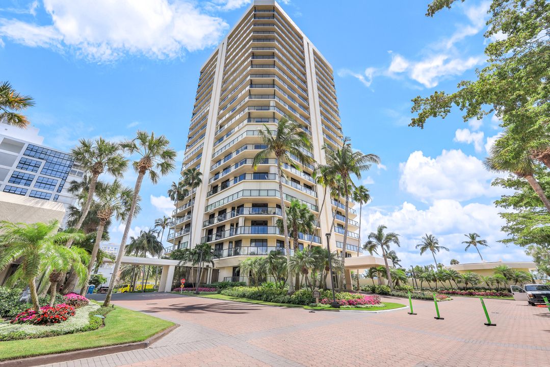 4901 Gulf Shore Blvd N #10, Naples, FL 34103