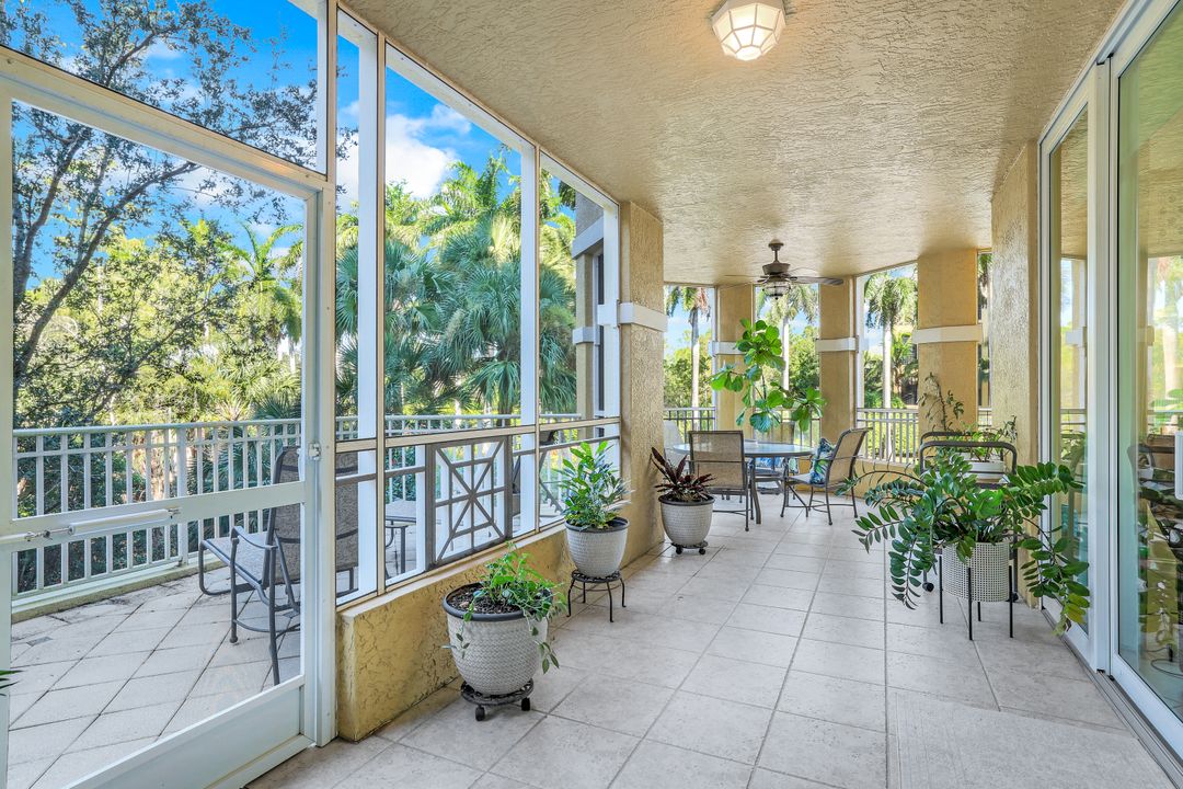 2728 Tiburon Blvd E, Naples, FL 34109