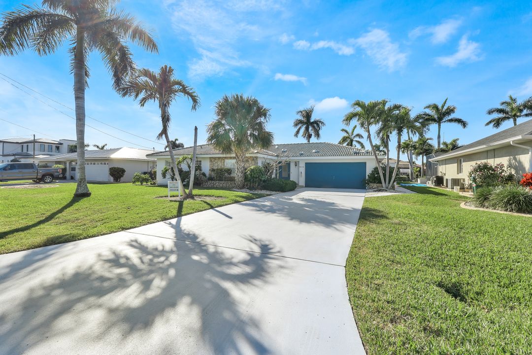 5614 Coronado Ct, Cape Coral, FL 33904