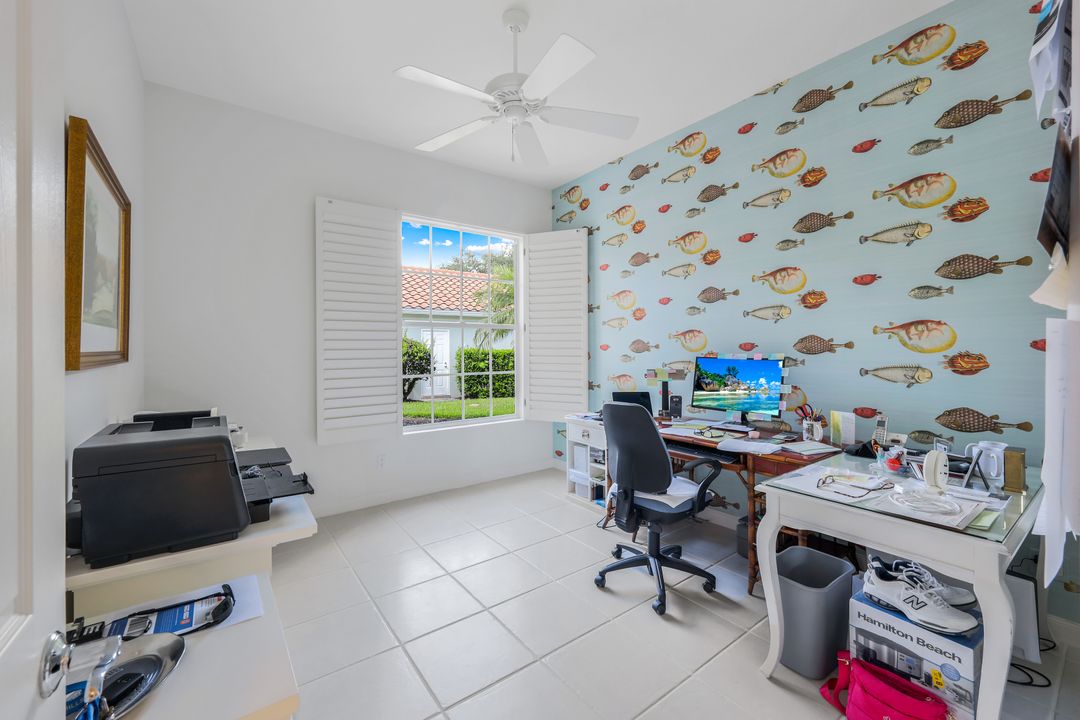 2929 Gilford Way, Naples, FL 34119