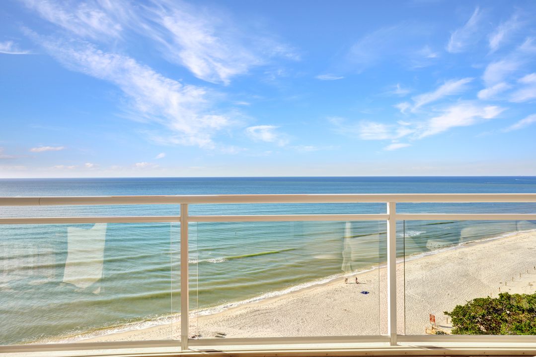 11125 Gulf Shore Dr #1005, Naples, FL 34108