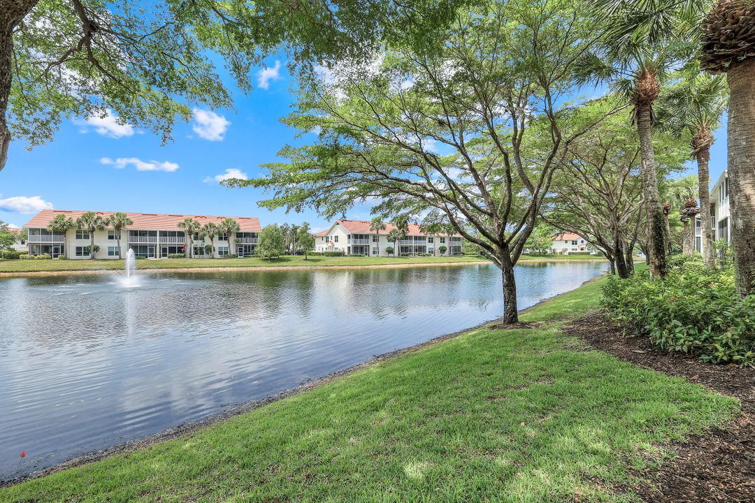 5600 Northboro Dr #201, Naples, FL 34110