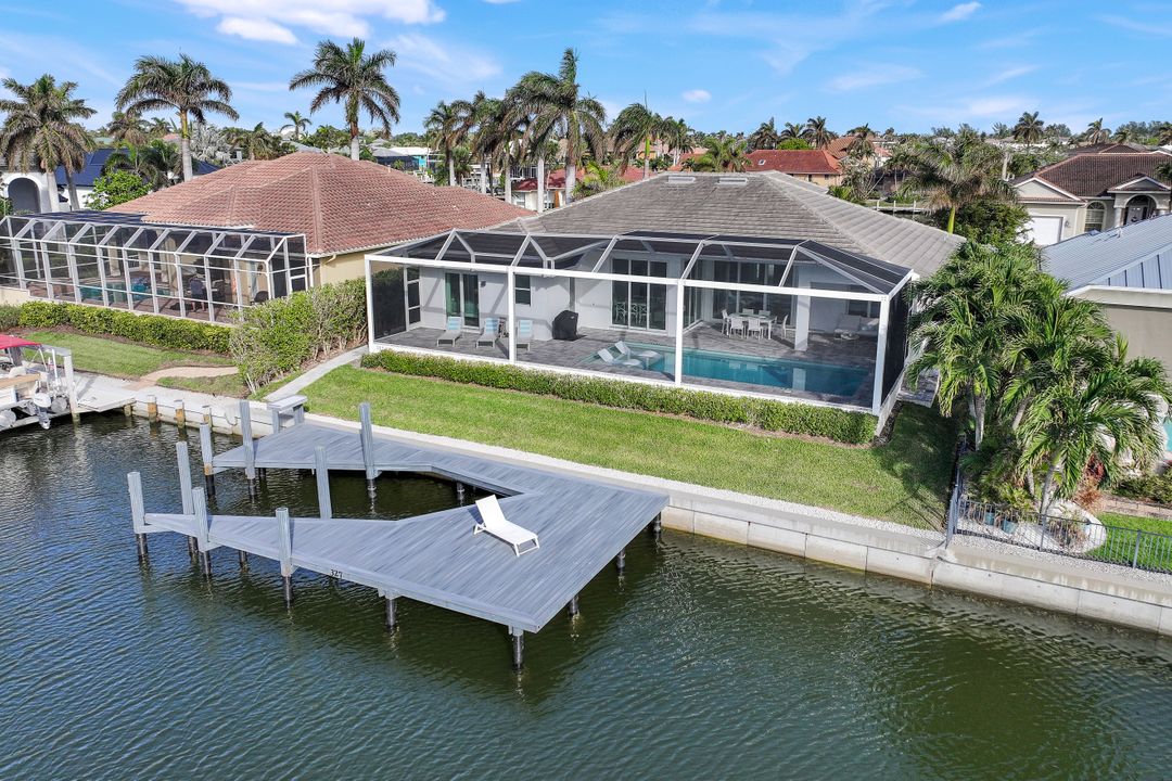 327 Henderson Ct, Marco Island, FL 34145