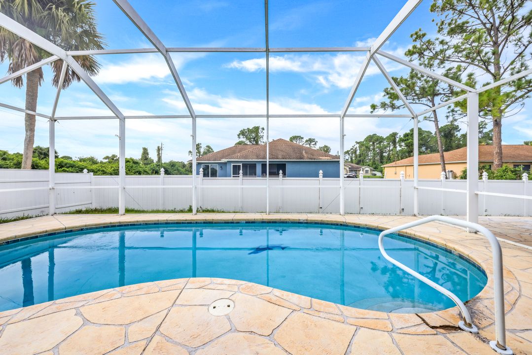 3705 Kilarney St, Fort Myers, FL 33905