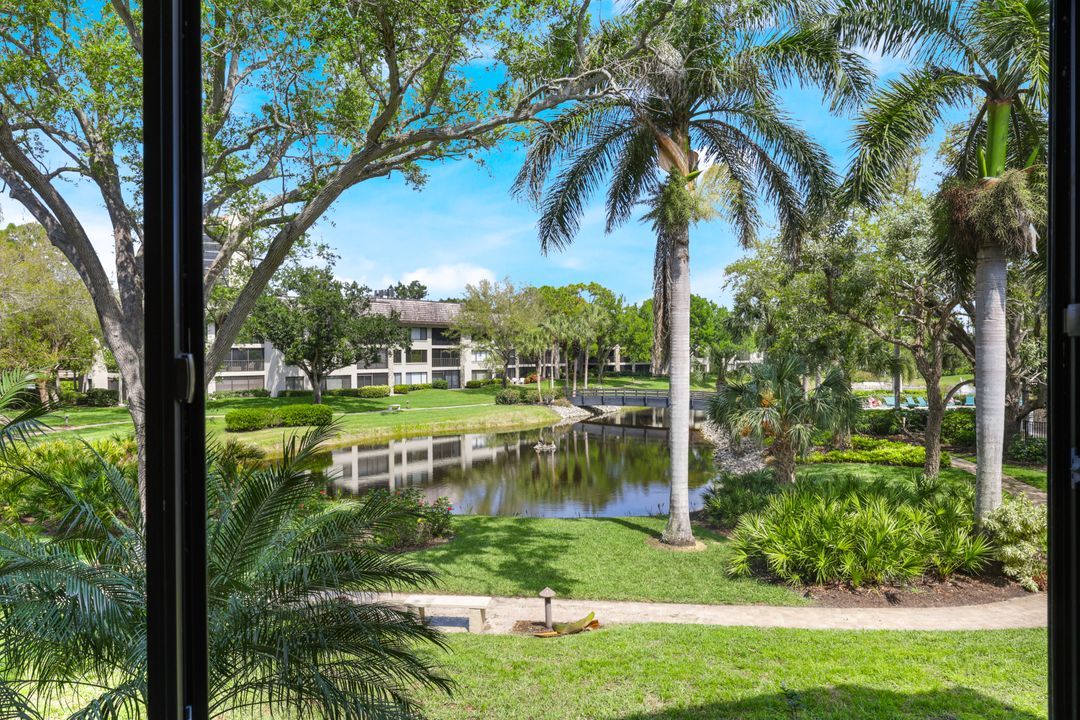 5954 Pelican Bay Blvd APT 223, Naples, FL 34108