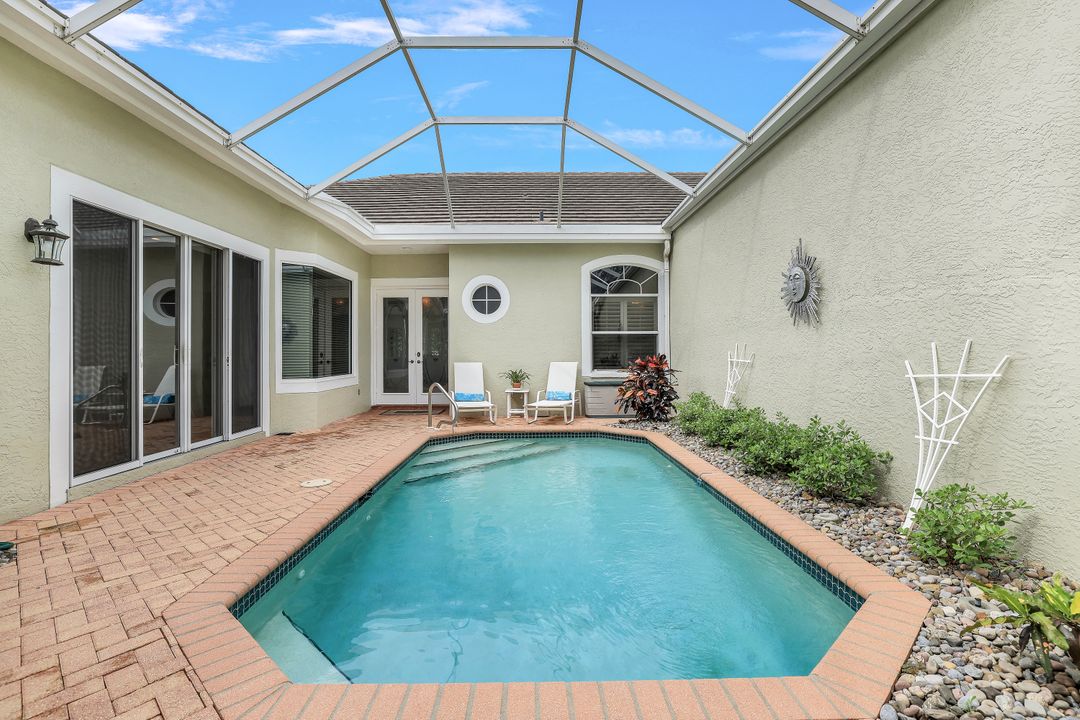 25410 Alicante Dr, Bonita Springs, FL 34134