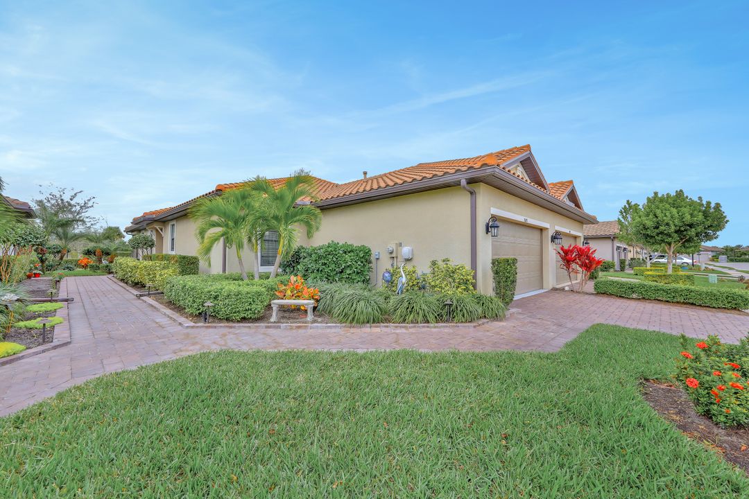 8087 Calle Canovas St, Naples, FL 34114