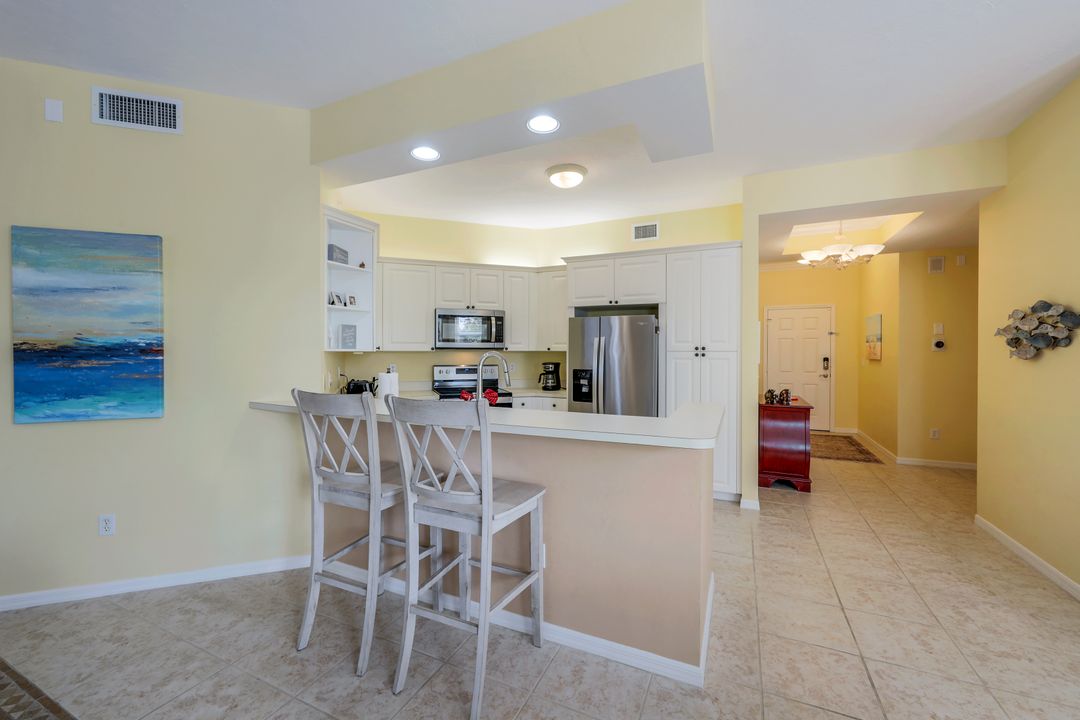 460 Launch Cir #301, Naples, FL 34108