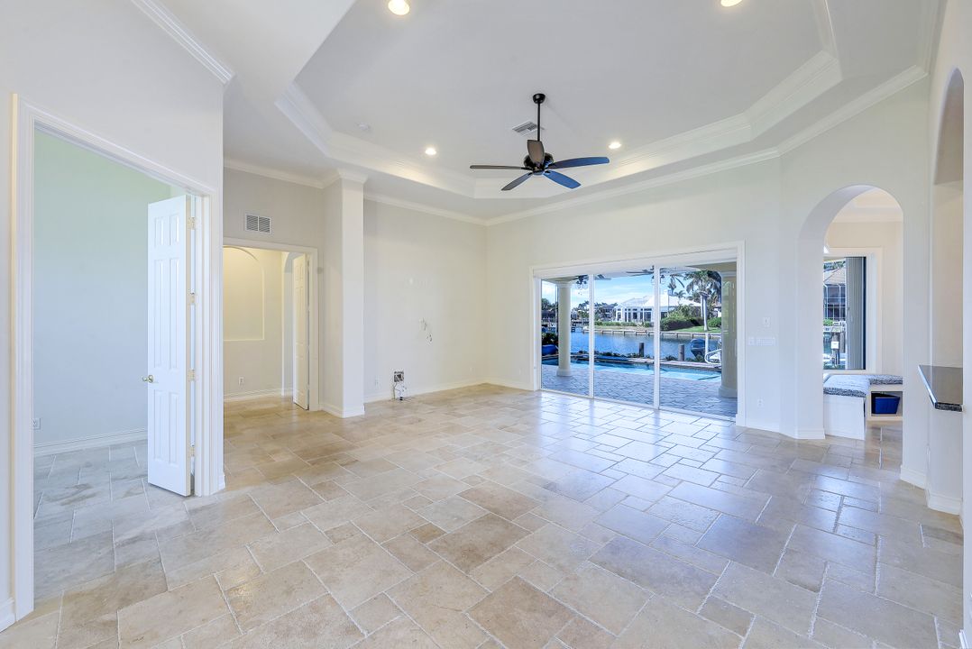 246 Edgewater Ct, Marco Island, FL 34145