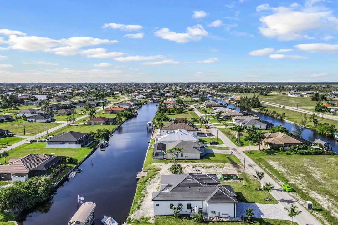 2375 NW 39th Ave, Cape Coral, FL 33993