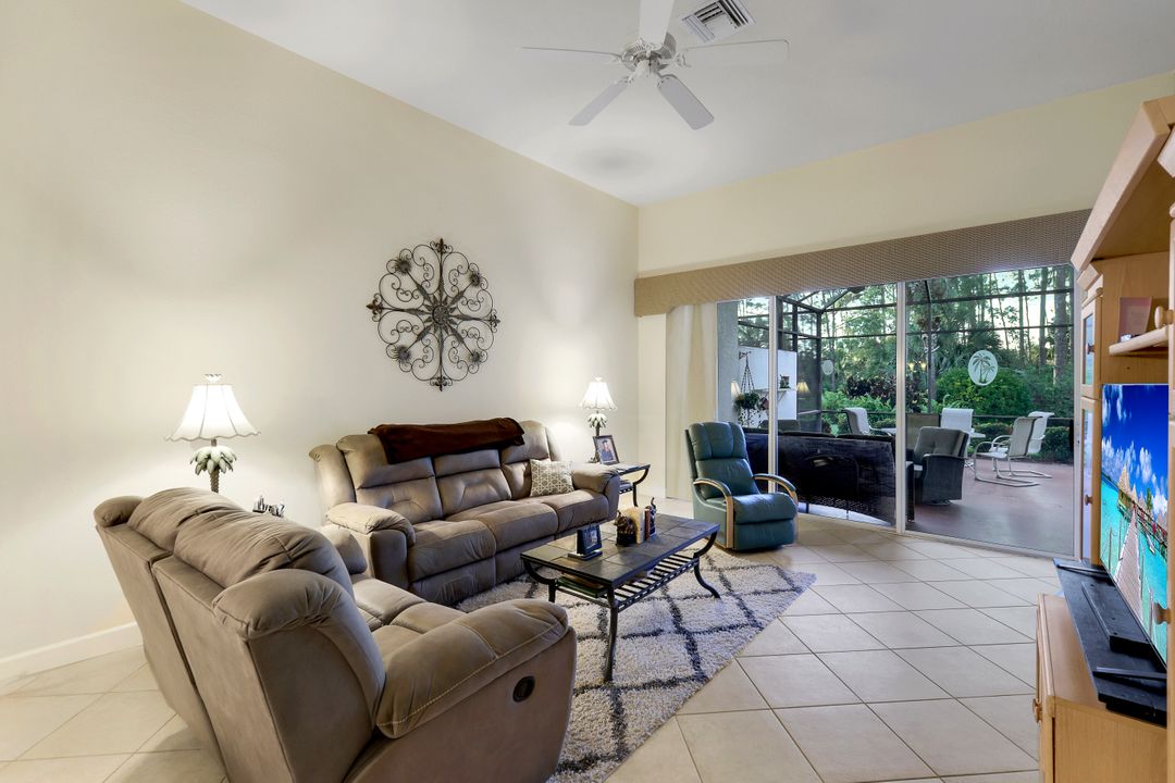 5927 Northridge Dr, Naples, FL 34110