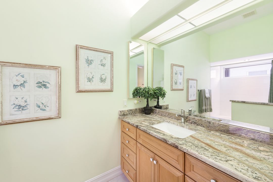 8396 Northhampton Ct, Naples, FL 34120