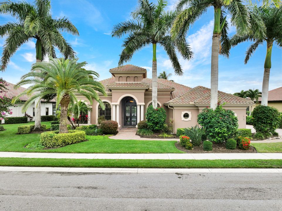 7322 Hagen Way, Naples, FL 34113