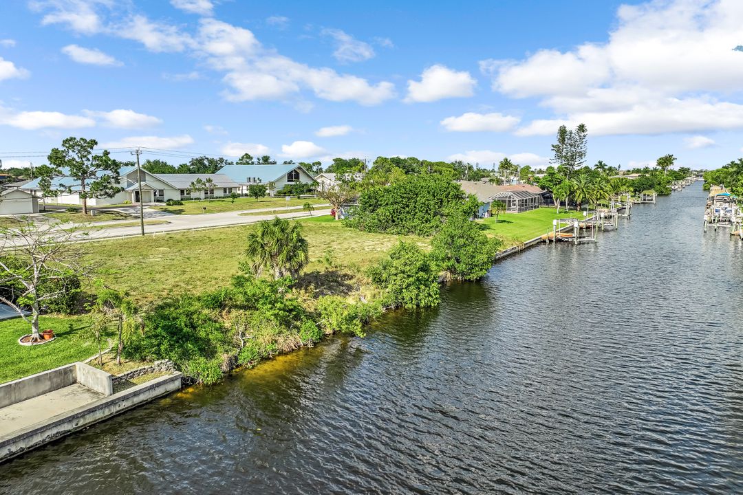 714 Mohawk Pkwy, Cape Coral, FL 33914